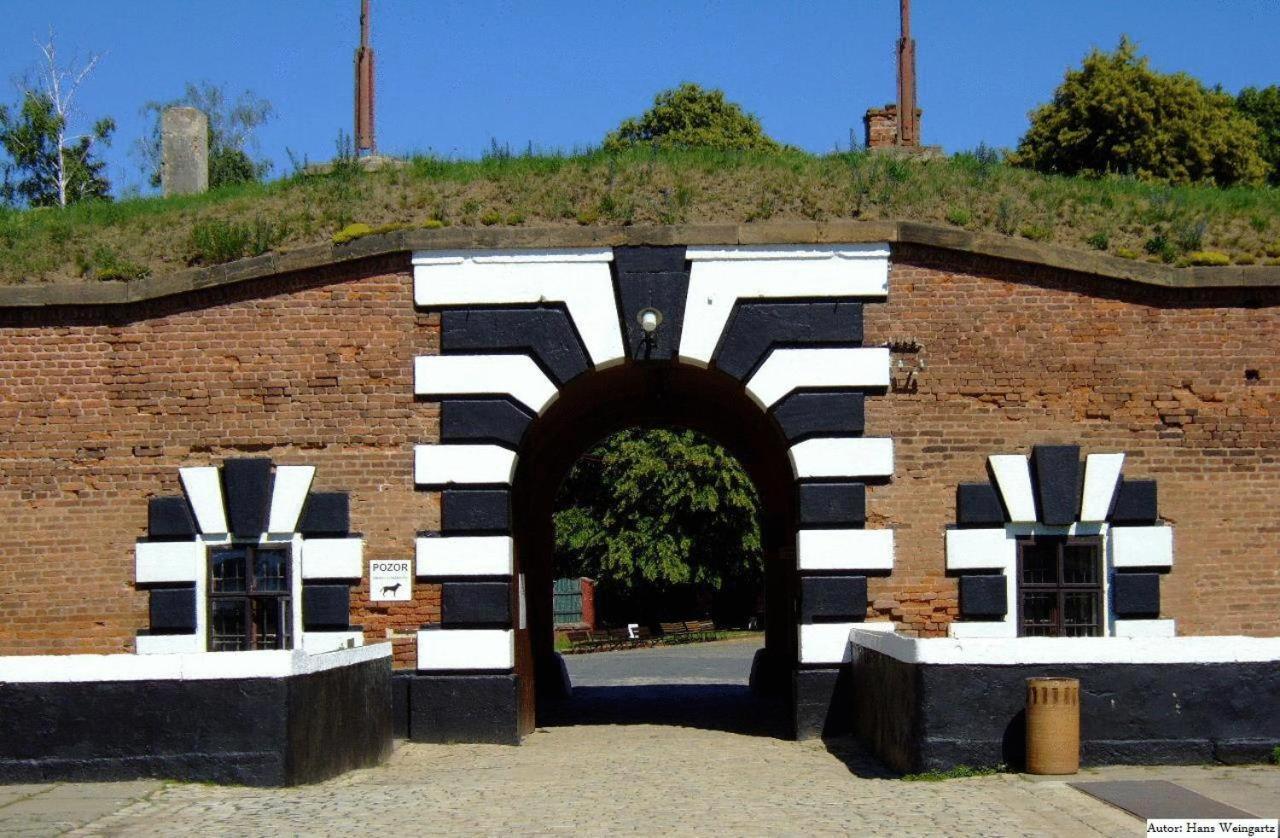 Parkhotel Terezin Exteriör bild