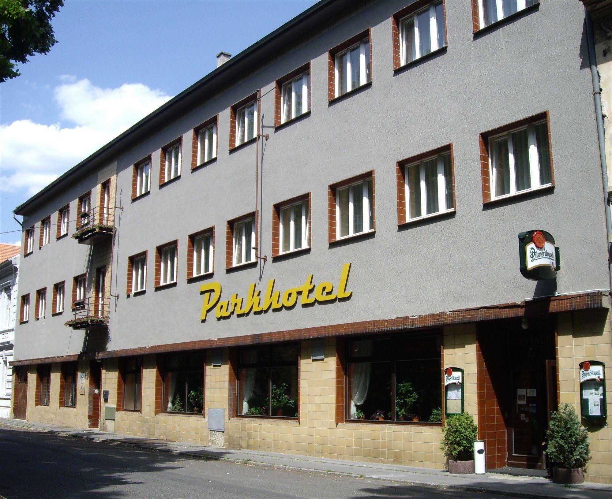 Parkhotel Terezin Exteriör bild